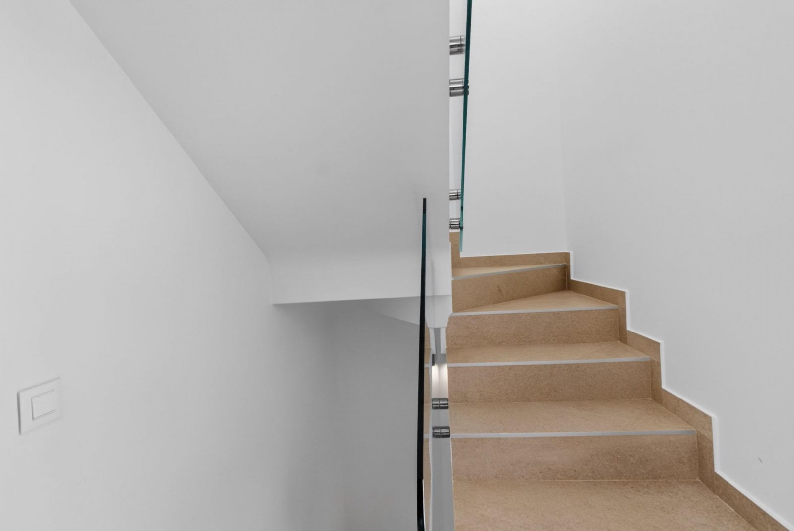Moderne freistehende Villa mit 3 Schlafzimmern, 2 Bädern, Gäste-WC und privatem Pool in El Raso - 36