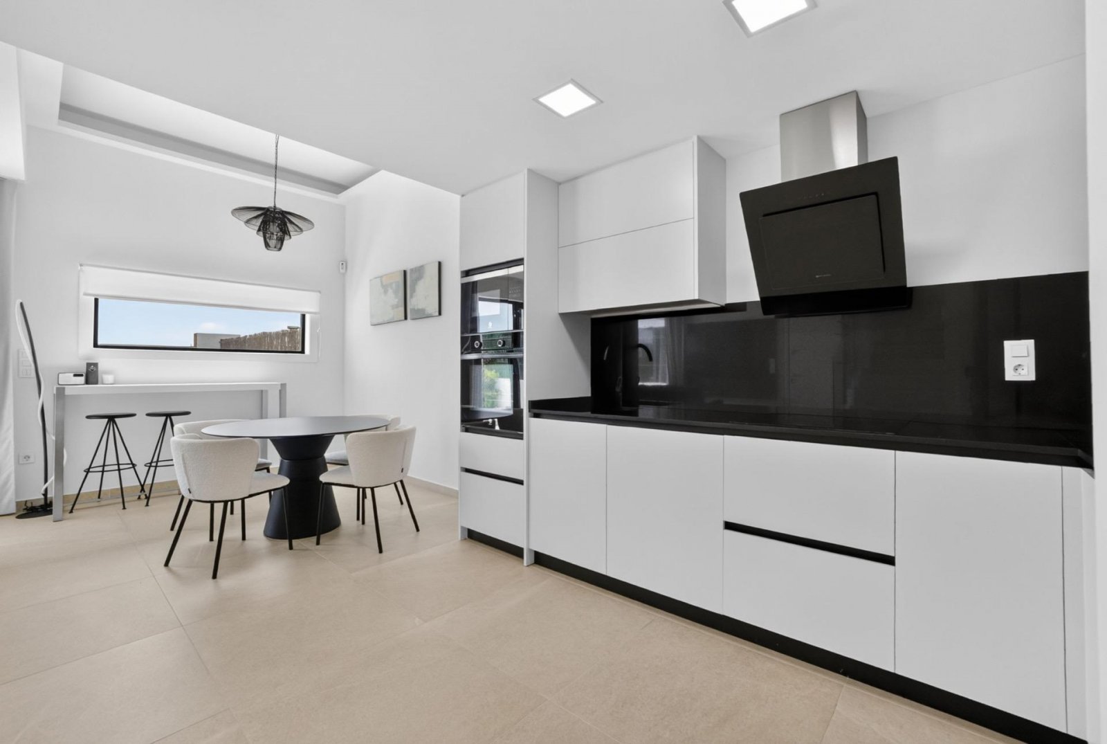 Moderne freistehende Villa mit 3 Schlafzimmern, 2 Bädern, Gäste-WC und privatem Pool in El Raso - 16