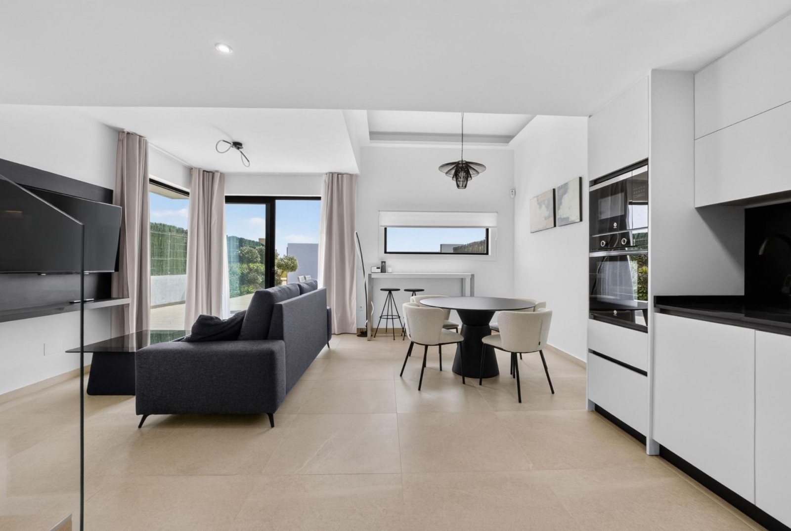 Moderne freistehende Villa mit 3 Schlafzimmern, 2 Bädern, Gäste-WC und privatem Pool in El Raso - 9