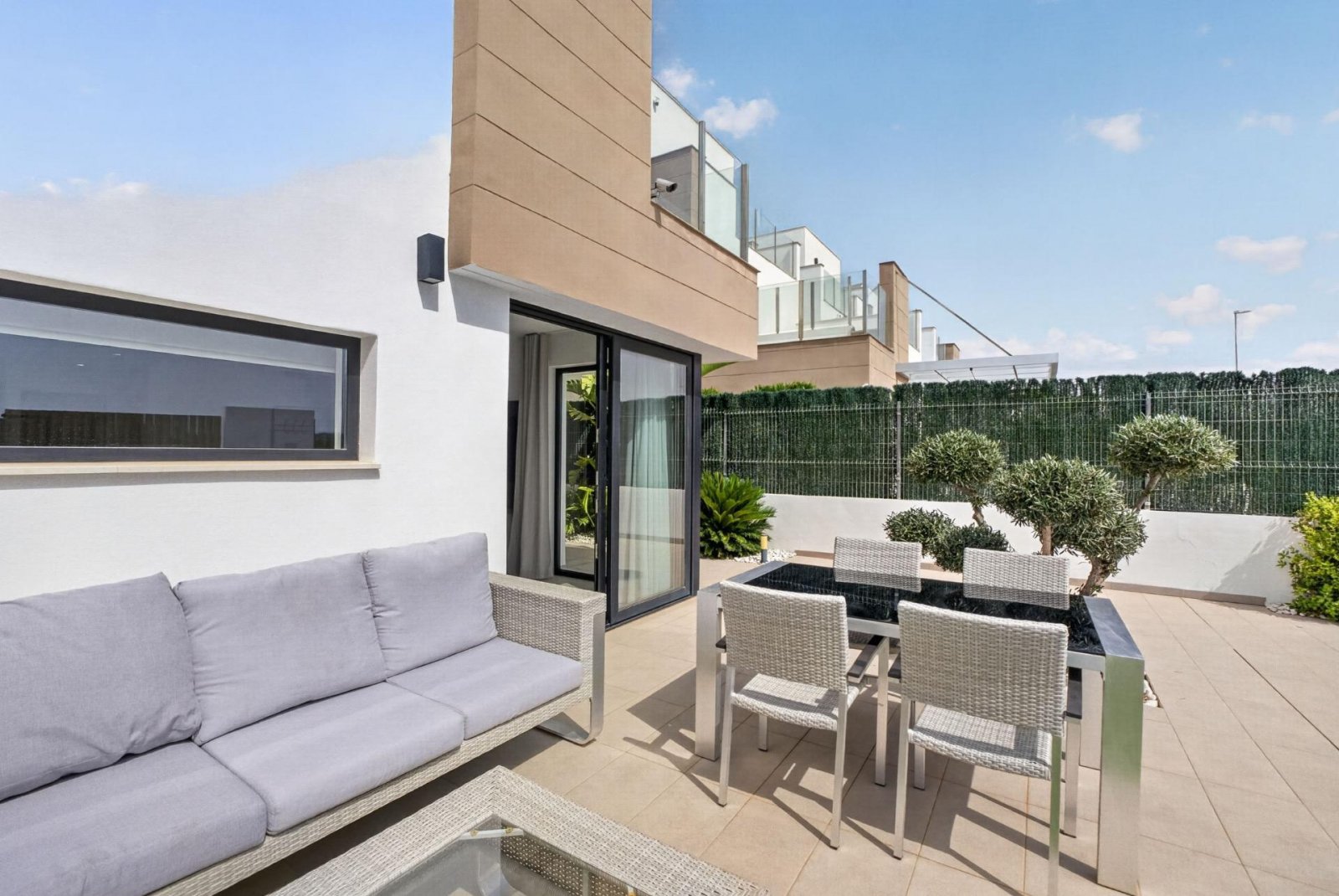 Moderne freistehende Villa mit 3 Schlafzimmern, 2 Bädern, Gäste-WC und privatem Pool in El Raso - 43