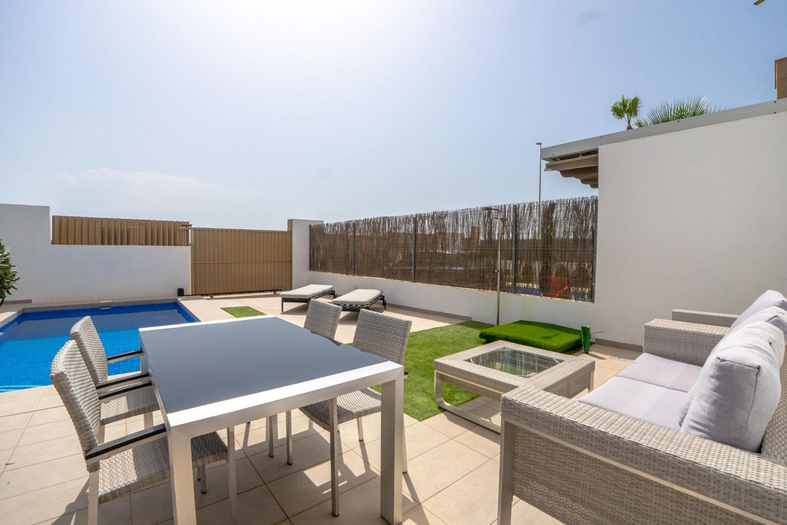 Moderne freistehende Villa mit 3 Schlafzimmern, 2 Bädern, Gäste-WC und privatem Pool in El Raso - 8