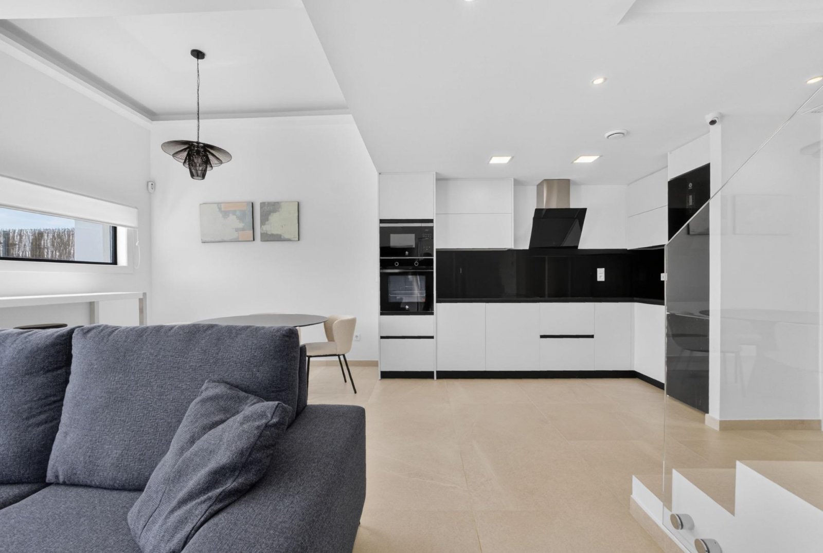 Moderne freistehende Villa mit 3 Schlafzimmern, 2 Bädern, Gäste-WC und privatem Pool in El Raso - 10
