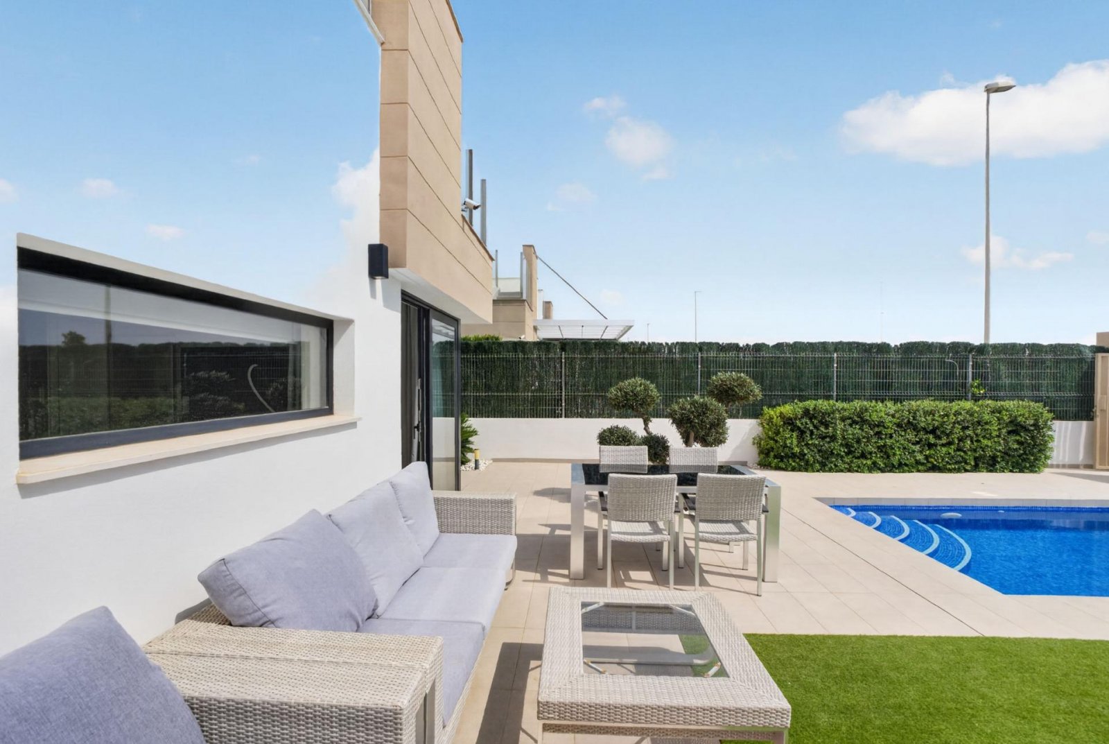 Moderne freistehende Villa mit 3 Schlafzimmern, 2 Bädern, Gäste-WC und privatem Pool in El Raso - 6
