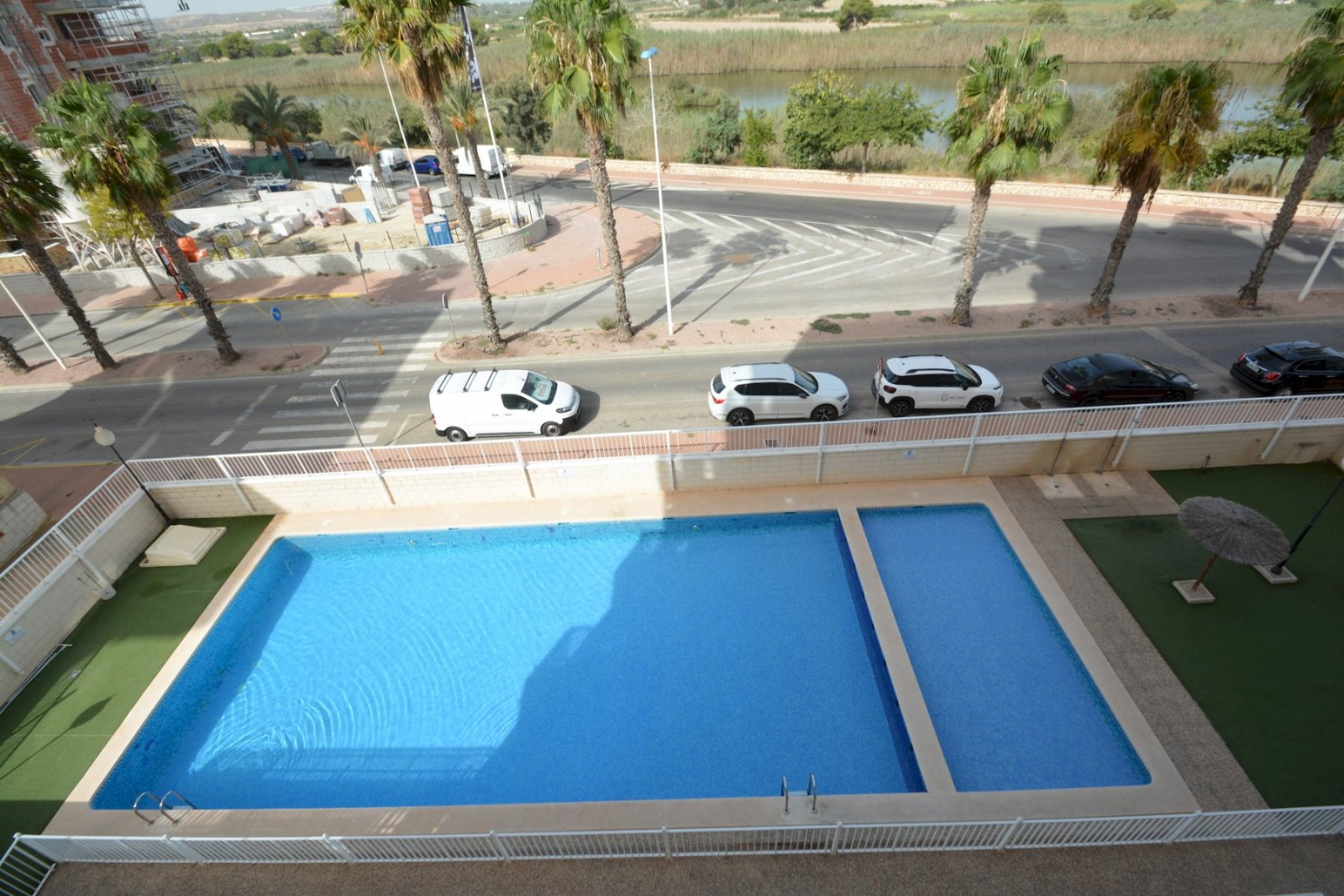 Wohnung mit 2 Schlafzimmern, 1 Badezimmer, Parkplatz und Gemeinschaftspool - 32
