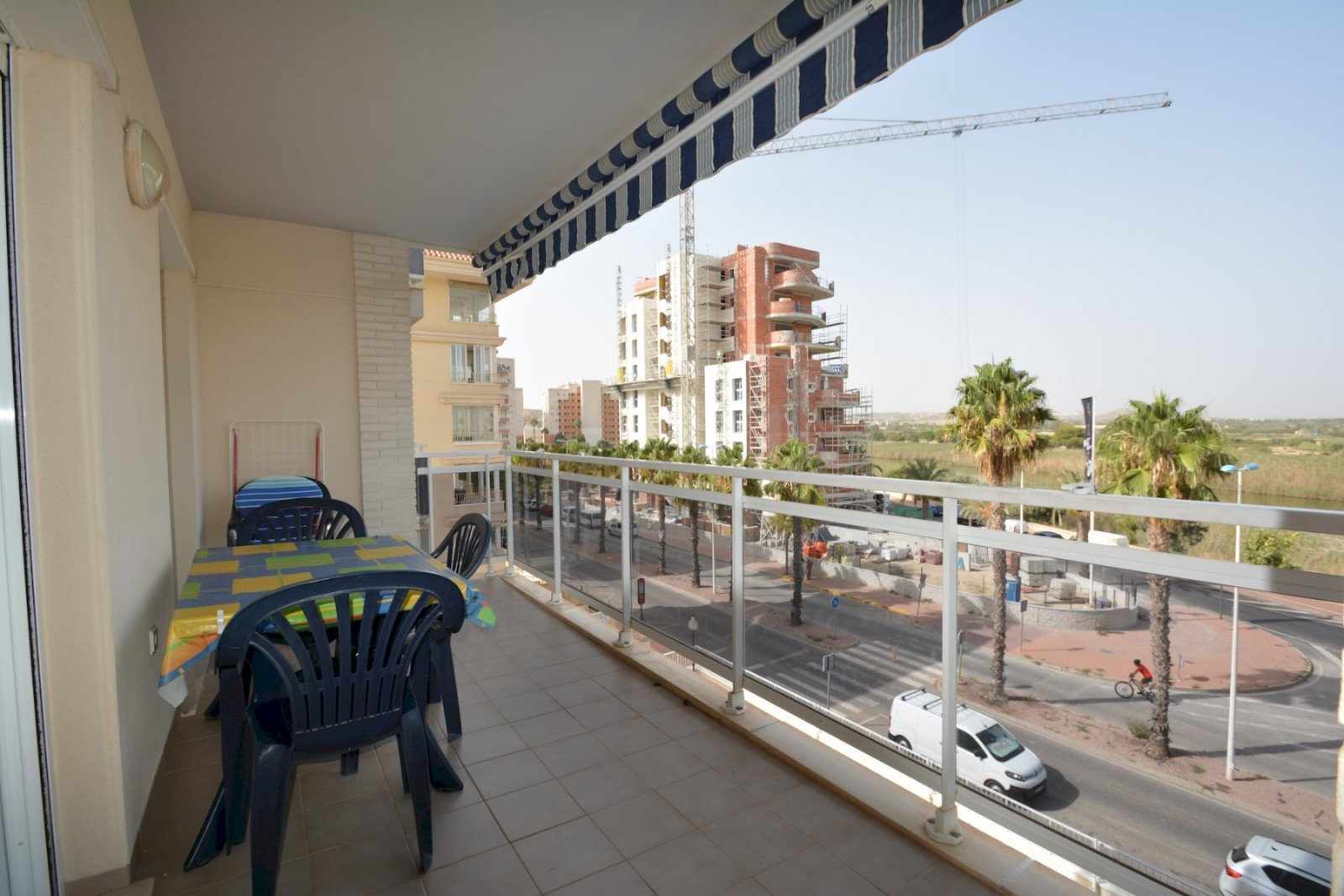 Wohnung mit 2 Schlafzimmern, 1 Badezimmer, Parkplatz und Gemeinschaftspool - 3