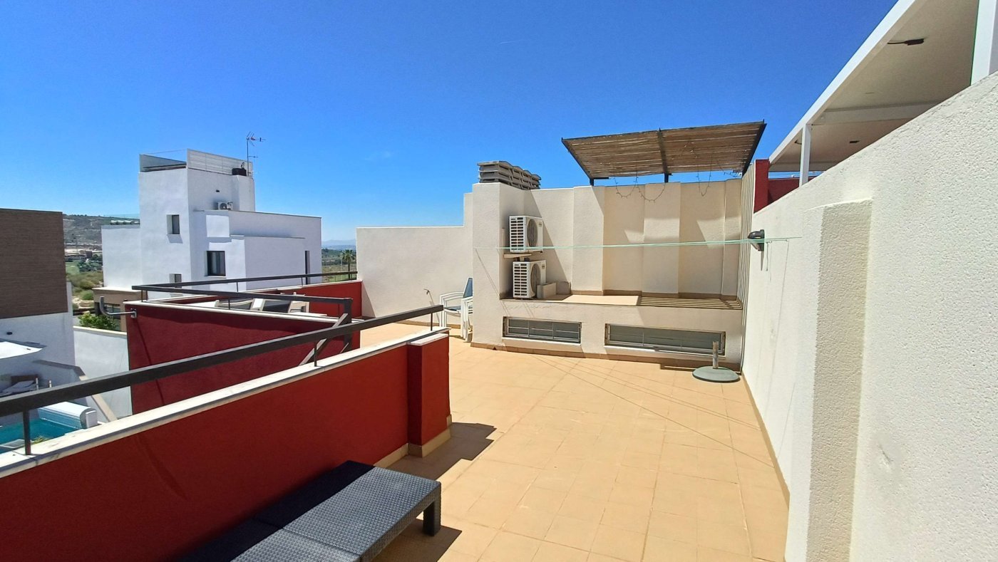 Wunderschöne Quattrovilla mit 3 Schlafzimmern, 2 Bädern, großer Dachterrasse, Keller und Garage im La Finca Golf and Spa Resort - 25
