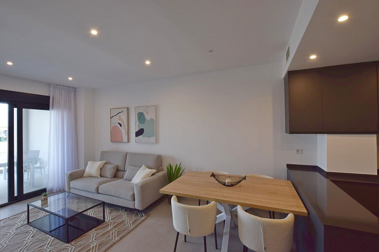 Appartements mit 2 Schlafzimmern, 2 Bädern, Vorinstallation Klimaanlage, Kfz-Stellplatz und Gemeinschaftspool nur 700 m vom Strand - 4