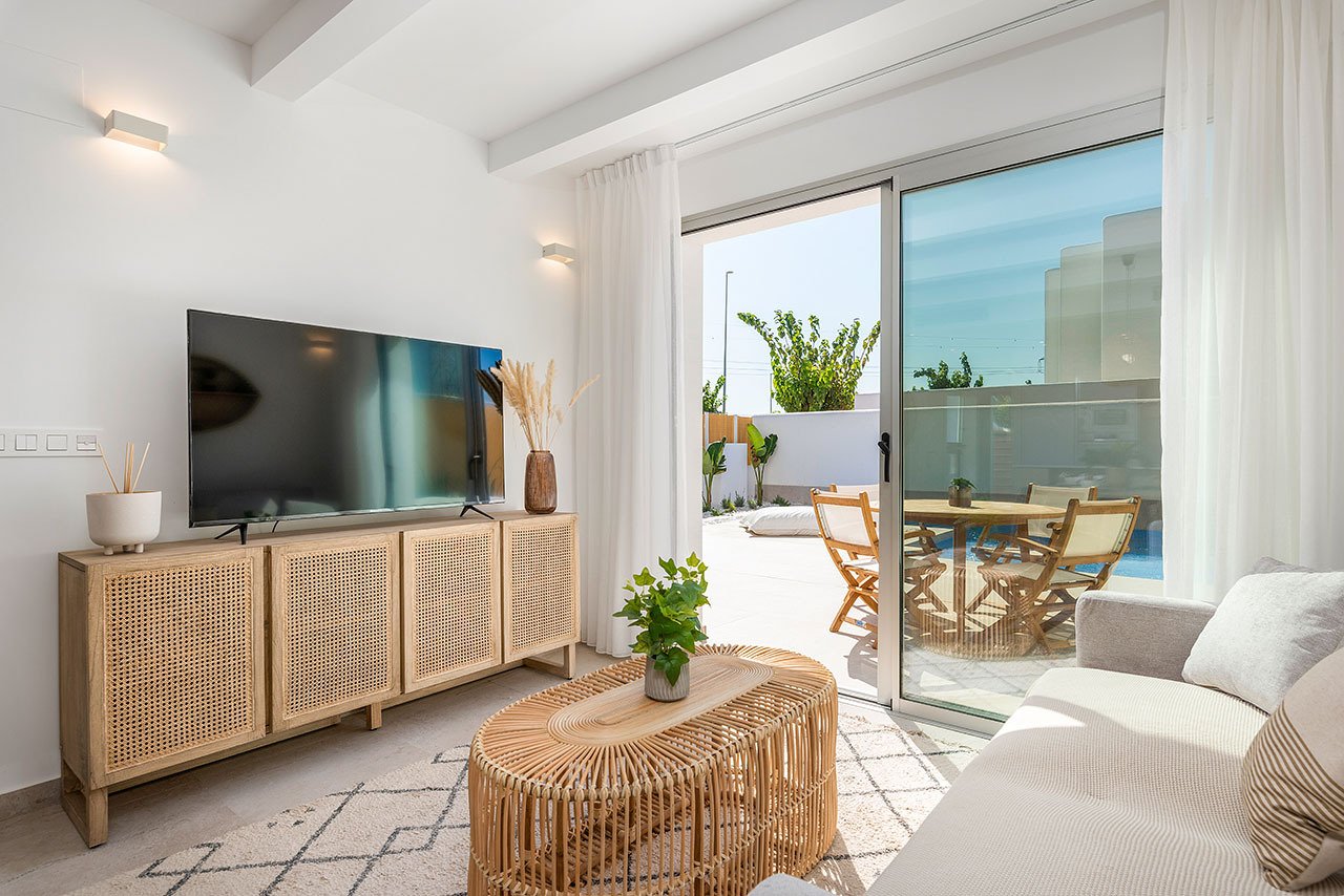 Obergeschoss-Wohnungen mit 3 Schlafzimmern, 2 Bädern, Dachterrasse, Kfz-Stellplatz und Gemeinschaftspool - 8