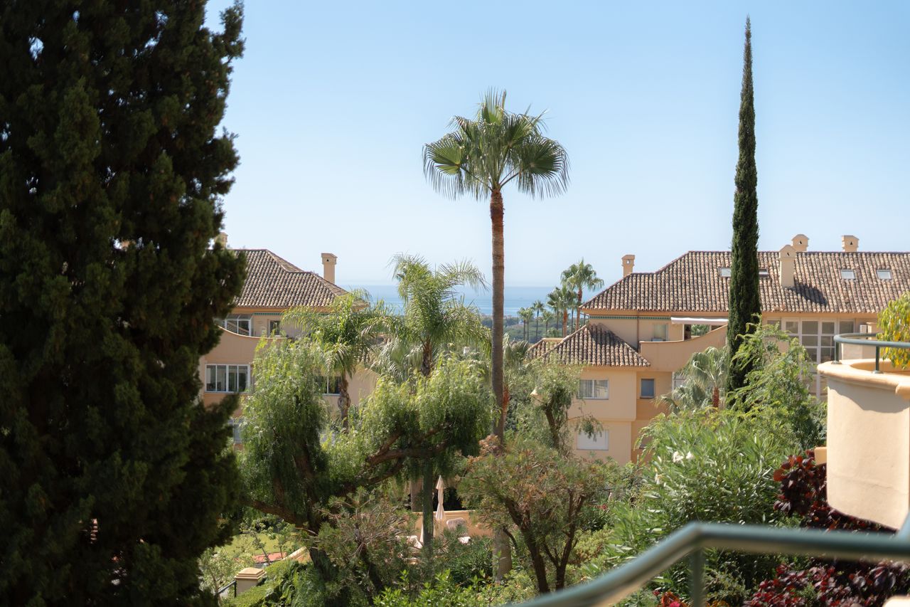 Exklusives Apartment mit Meerblick in Elviria Hills, Marbella Ost - 8