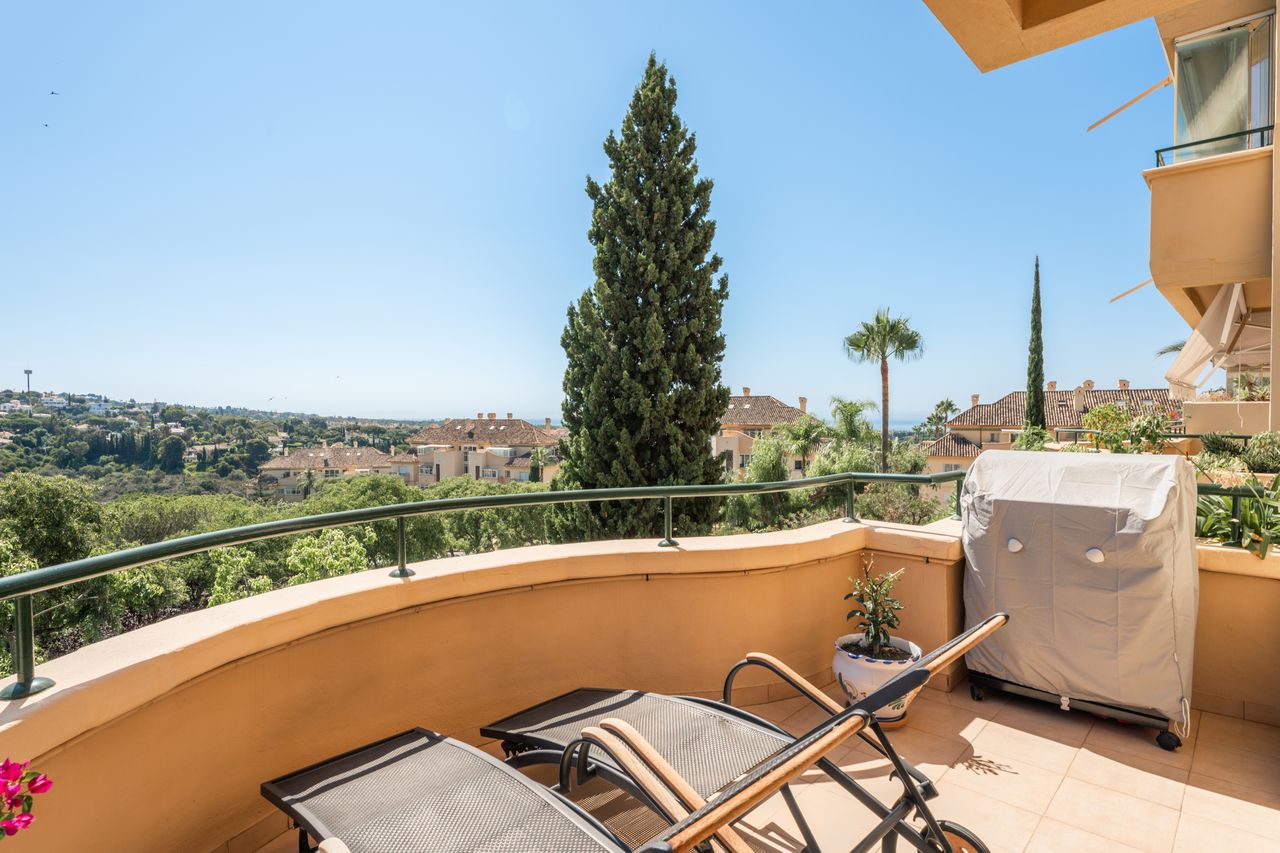 Exklusives Apartment mit Meerblick in Elviria Hills, Marbella Ost - 12