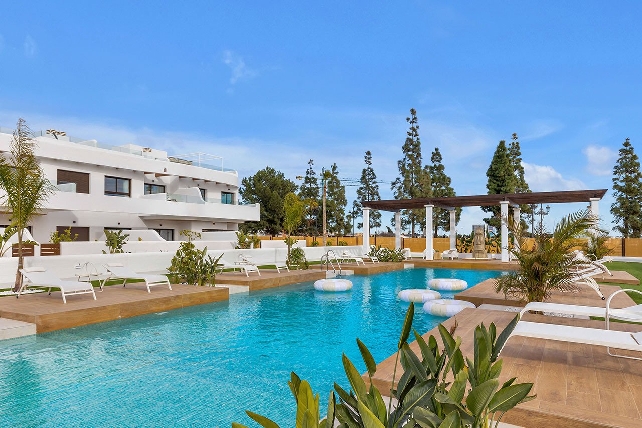 Penthouse-Wohnungen mit 2 Schlafzimmern, 2 Bädern, Dachterrasse, Gemeinschaftspool und Tiefgaragenstellplatz im La Serena Golf Komplex - 1