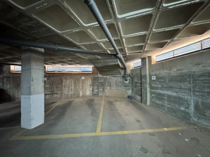 Erdgeschosswohnung mit 3 Schlafzimmern, 1 Bad, Tiefgaragenstellplatz und Gemeinschaftspool nur 300 m vom Strand - 21