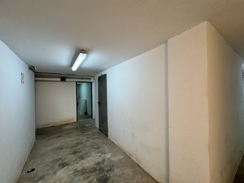 Erdgeschosswohnung mit 3 Schlafzimmern, 1 Bad, Tiefgaragenstellplatz und Gemeinschaftspool nur 300 m vom Strand - 22
