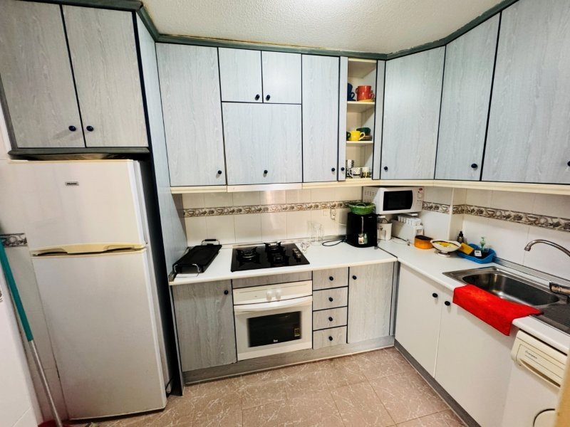 Erdgeschosswohnung mit 3 Schlafzimmern, 1 Bad, Tiefgaragenstellplatz und Gemeinschaftspool nur 300 m vom Strand - 17