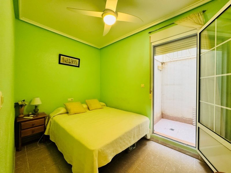 Erdgeschosswohnung mit 3 Schlafzimmern, 1 Bad, Tiefgaragenstellplatz und Gemeinschaftspool nur 300 m vom Strand - 6