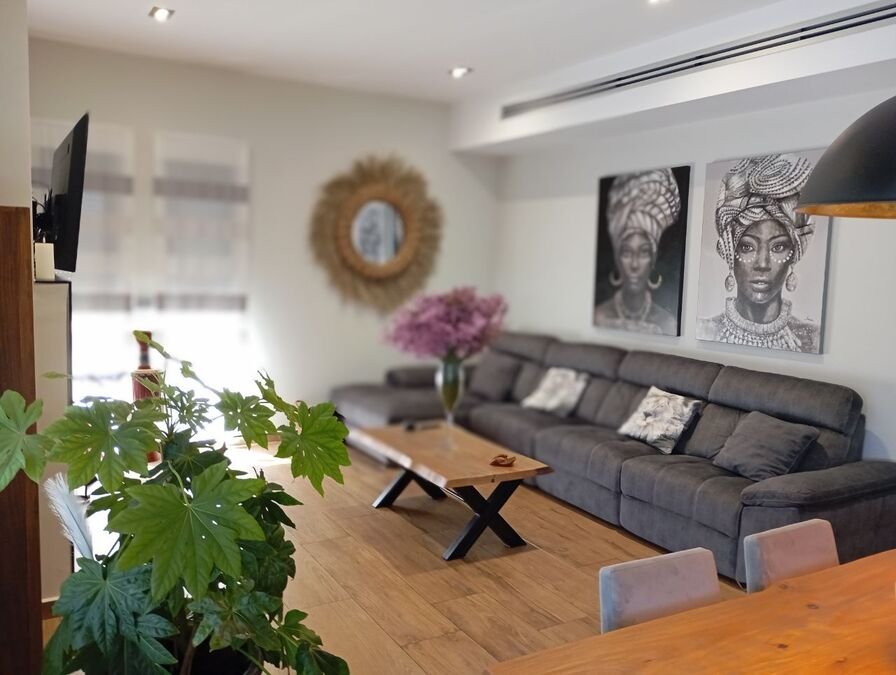 Exklusive Villa mit 3 Schlafzimmern, 2 Bädern, Garage und Privatpool - 15