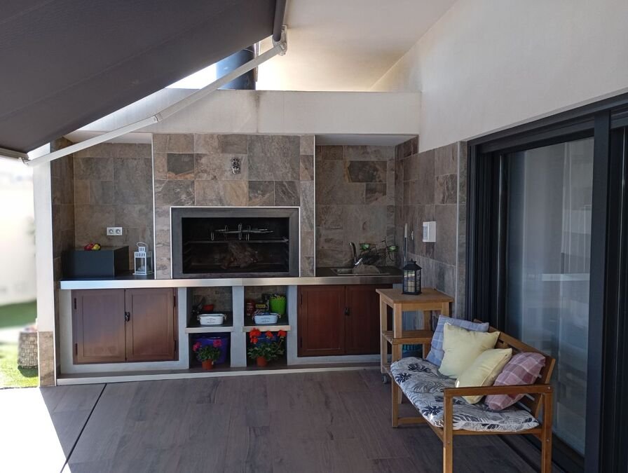 Exklusive Villa mit 3 Schlafzimmern, 2 Bädern, Garage und Privatpool - 17