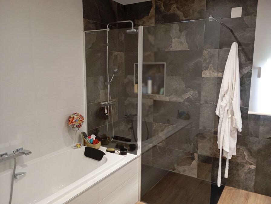 Exklusive Villa mit 3 Schlafzimmern, 2 Bädern, Garage und Privatpool - 21