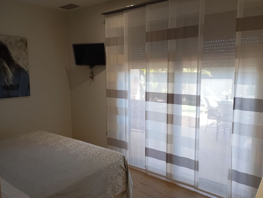 Exklusive Villa mit 3 Schlafzimmern, 2 Bädern, Garage und Privatpool - 24