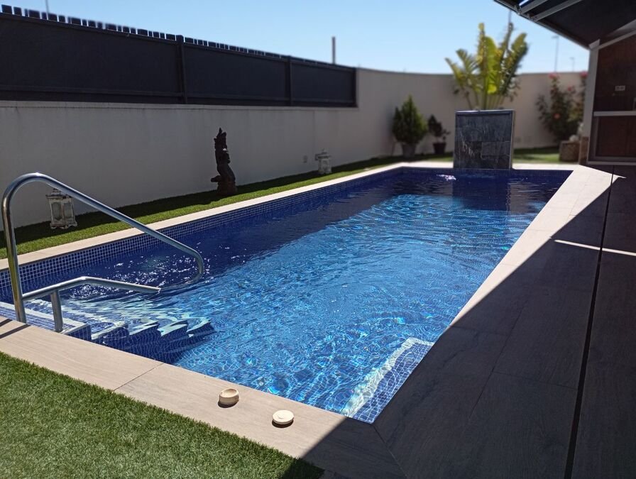 Exklusive Villa mit 3 Schlafzimmern, 2 Bädern, Garage und Privatpool - 44