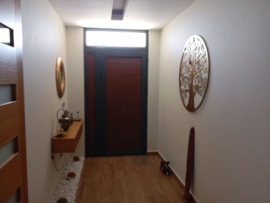 Exklusive Villa mit 3 Schlafzimmern, 2 Bädern, Garage und Privatpool - 9