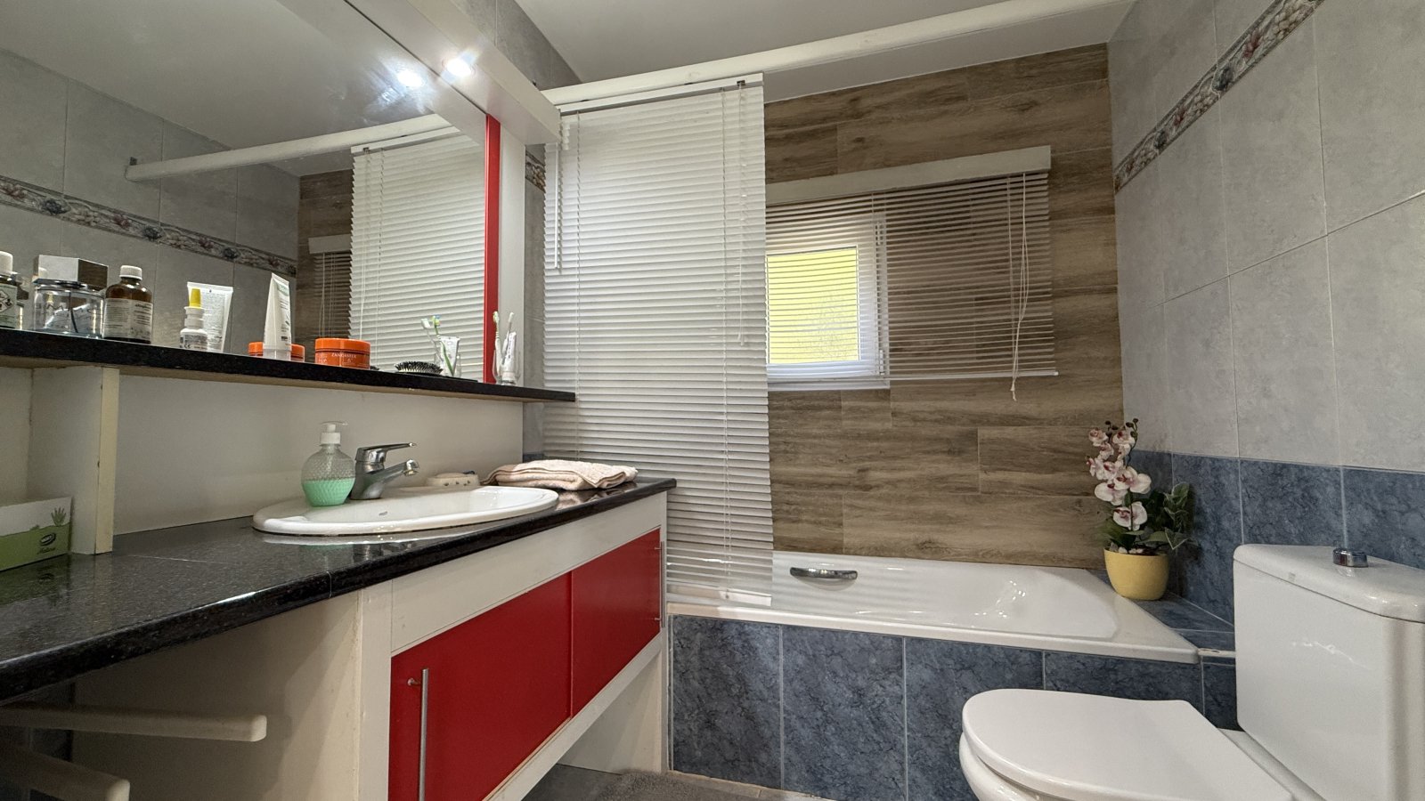 Große Villa auf Eckgrundstück mit Pool und Doppelgarage in Top-Lage in Benissa Montemar - 14
