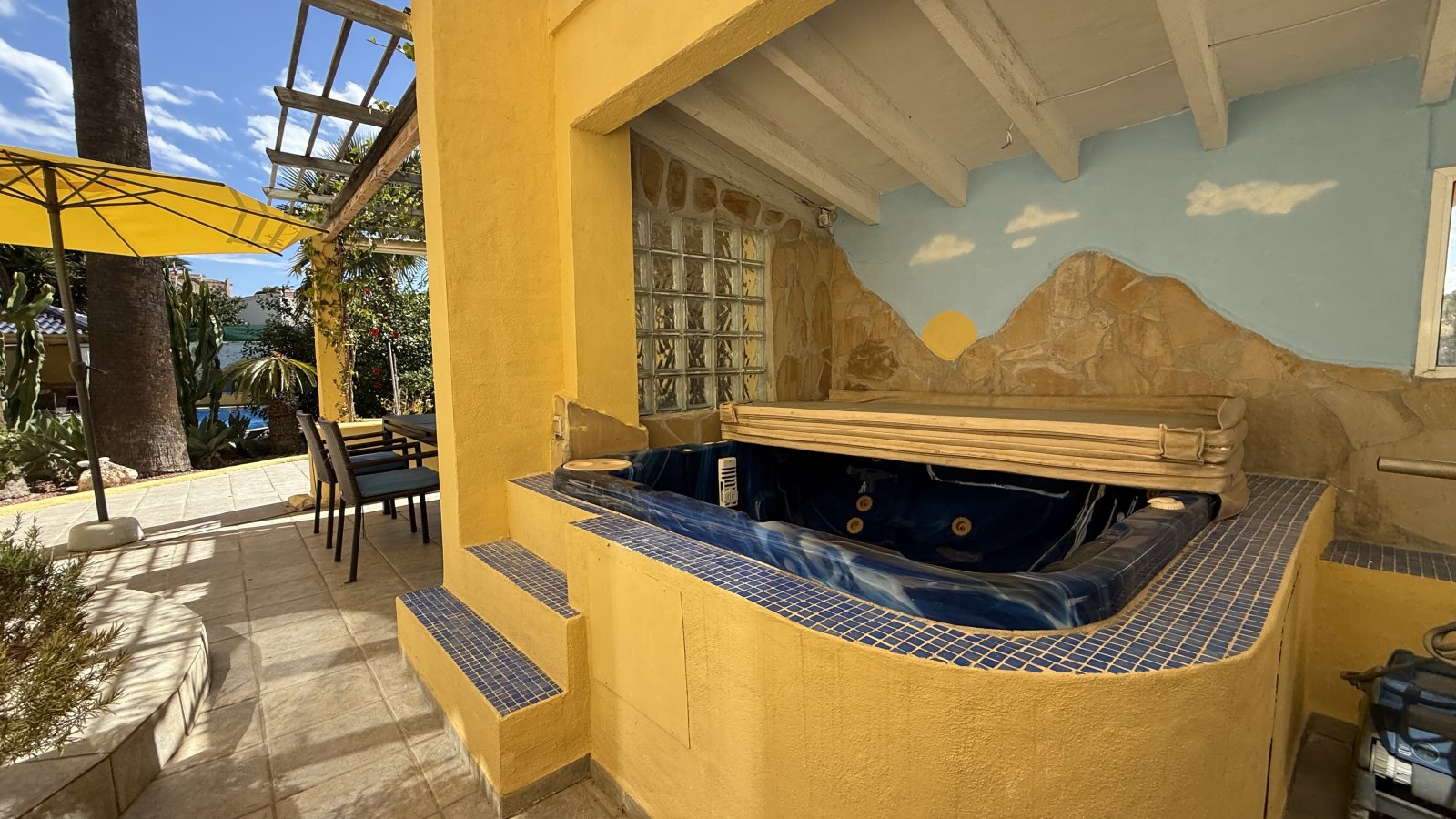 Große Villa auf Eckgrundstück mit Pool und Doppelgarage in Top-Lage in Benissa Montemar - 7