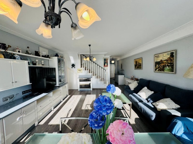 Maisonette-Wohnung mit 3 Schlafzimmern, 2 Bädern, 2 Kfz-Stellplätzen, Gemeinschaftspool und Meerblick nur 100 m vom Strand - 22