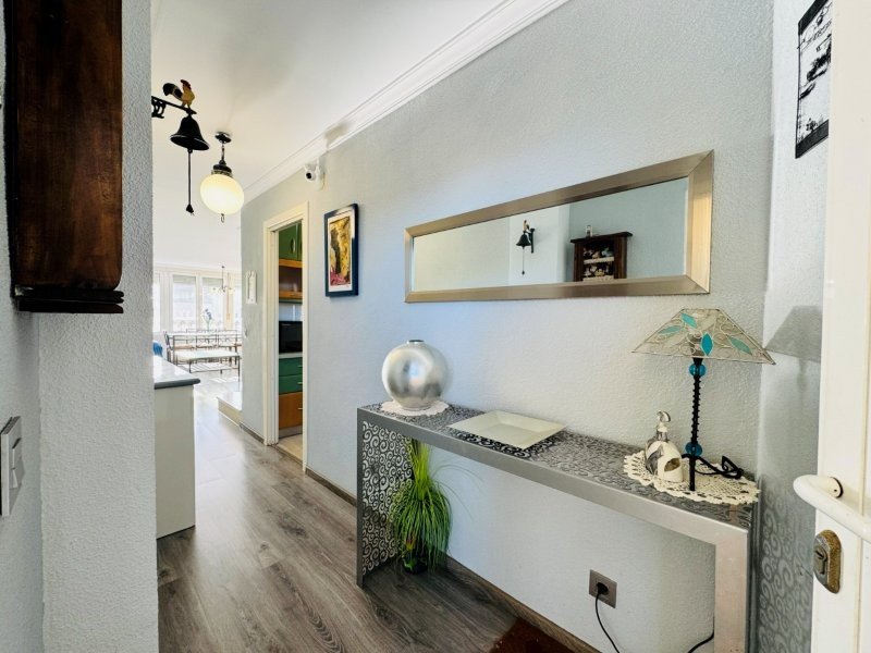 Maisonette-Wohnung mit 3 Schlafzimmern, 2 Bädern, 2 Kfz-Stellplätzen, Gemeinschaftspool und Meerblick nur 100 m vom Strand - 12