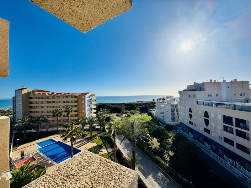 Maisonette-Wohnung mit 3 Schlafzimmern, 2 Bädern, 2 Kfz-Stellplätzen, Gemeinschaftspool und Meerblick nur 100 m vom Strand - 3