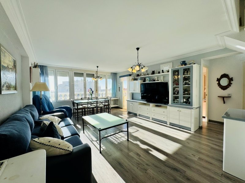 Maisonette-Wohnung mit 3 Schlafzimmern, 2 Bädern, 2 Kfz-Stellplätzen, Gemeinschaftspool und Meerblick nur 100 m vom Strand - 20