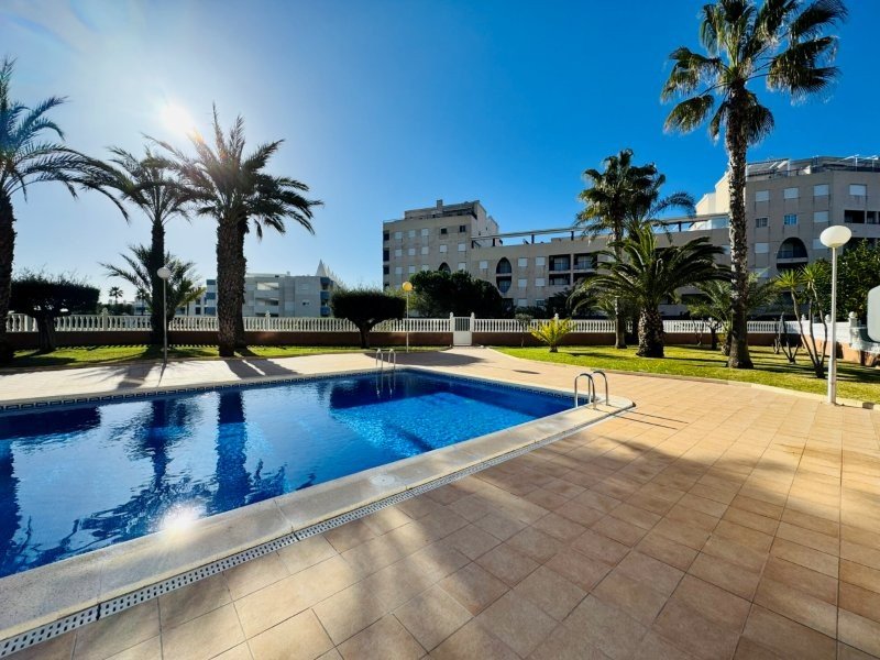 Maisonette-Wohnung mit 3 Schlafzimmern, 2 Bädern, 2 Kfz-Stellplätzen, Gemeinschaftspool und Meerblick nur 100 m vom Strand - 41