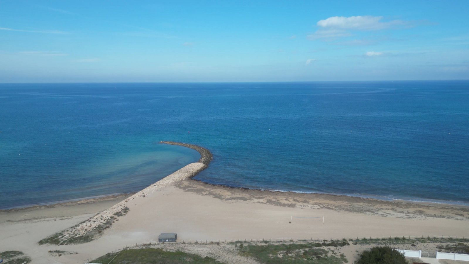 Exklusive Wohnung mit 2 Schlafzimmern und 2 Bädern in wunderschöner Wohnanlage nur 200 m vom Strand - 3