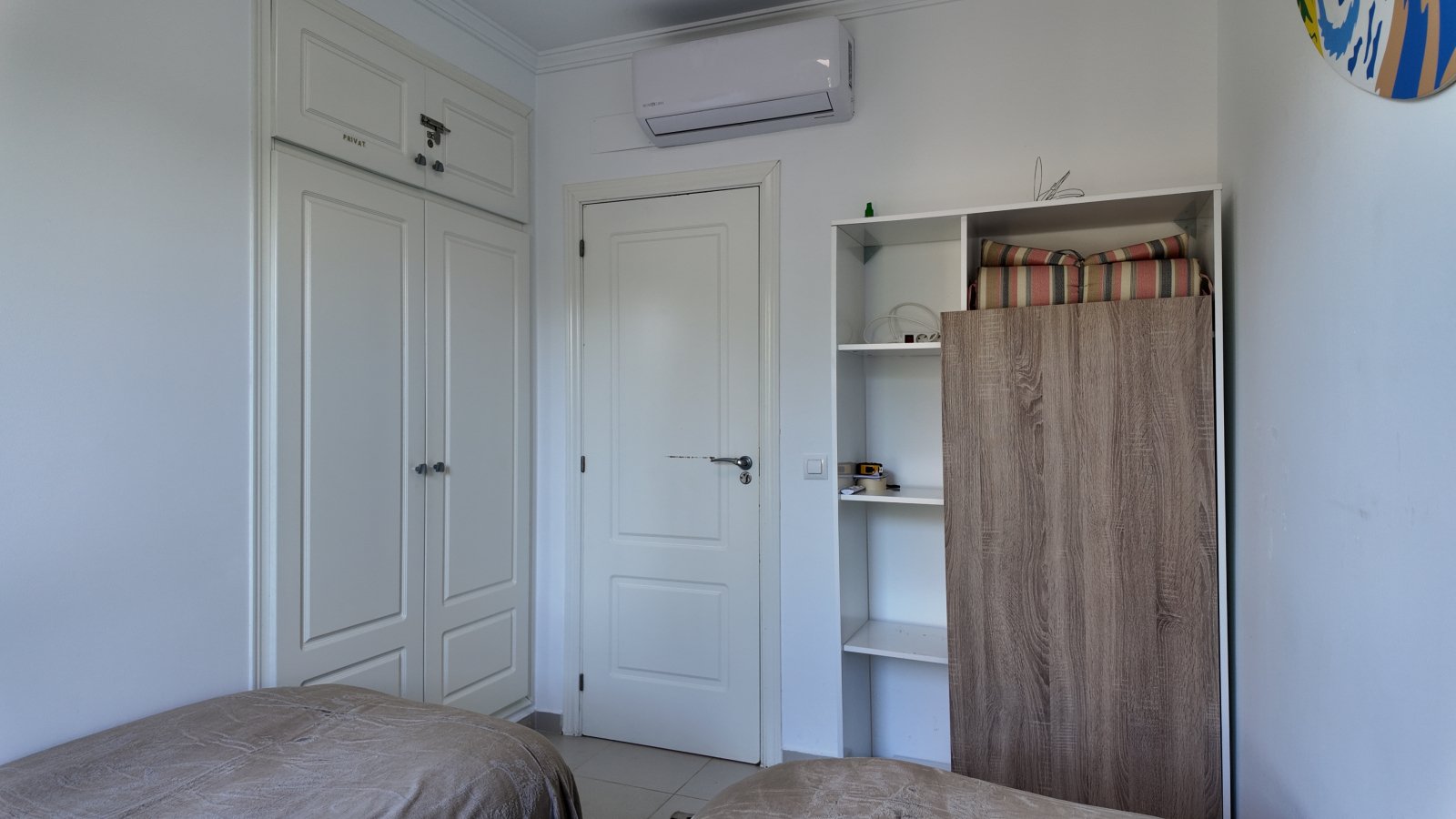 Exklusive Wohnung mit 2 Schlafzimmern und 2 Bädern in wunderschöner Wohnanlage nur 200 m vom Strand - 13