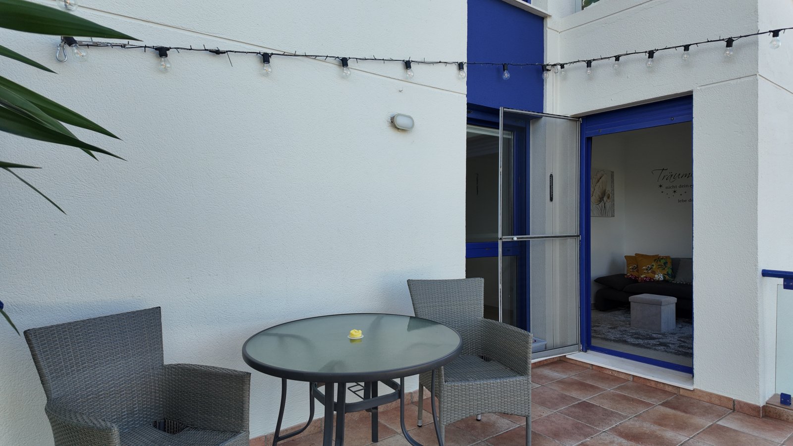 Exklusive Wohnung mit 2 Schlafzimmern und 2 Bädern in wunderschöner Wohnanlage nur 200 m vom Strand - 17