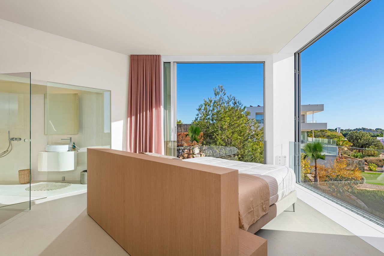 Luxusvilla mit 3 Schlafzimmern, 3 Bädern, Gäste-WC und Privatpool im exklusiven Las Colinas Golf Resort - 18