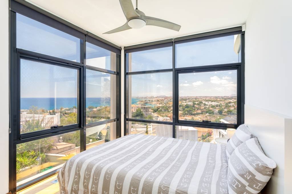 Moderne Villa mit beheiztem Pool und spektakulärem Panoramablick auf Küste und Meer und mit Vermietungslizenz - 22
