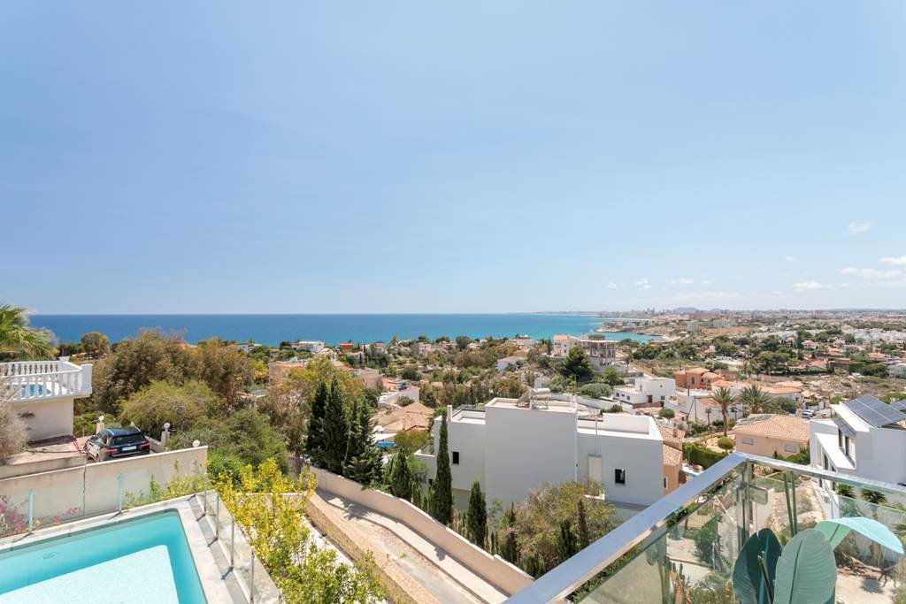 Moderne Villa mit beheiztem Pool und spektakulärem Panoramablick auf Küste und Meer und mit Vermietungslizenz - 37