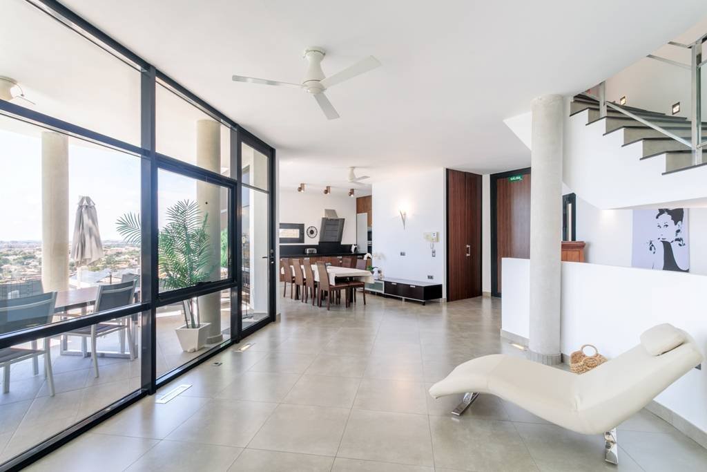 Moderne Villa mit beheiztem Pool und spektakulärem Panoramablick auf Küste und Meer und mit Vermietungslizenz - 14