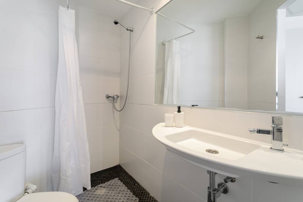 Moderne Villa mit beheiztem Pool und spektakulärem Panoramablick auf Küste und Meer und mit Vermietungslizenz - 32