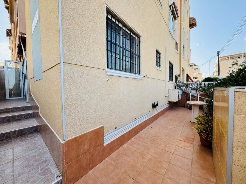 Erdgeschosswohnung mit 2 Schlafzimmern, 1 Bad, Tiefgaragenstellplatz und Gemeinschaftspool nur 300 m vom Strand - 7