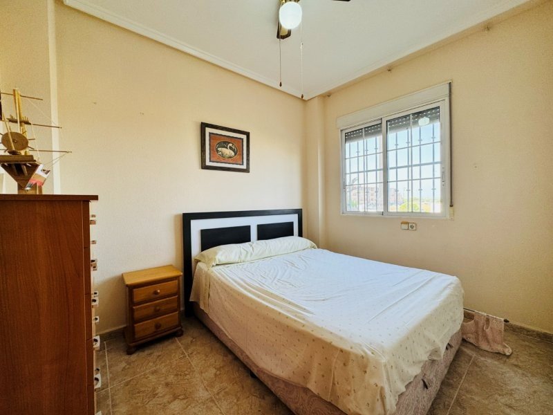 Erdgeschosswohnung mit 2 Schlafzimmern, 1 Bad, Tiefgaragenstellplatz und Gemeinschaftspool nur 300 m vom Strand - 19