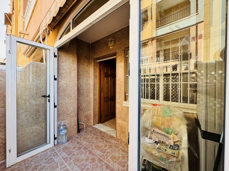 Erdgeschosswohnung mit 2 Schlafzimmern, 1 Bad, Tiefgaragenstellplatz und Gemeinschaftspool nur 300 m vom Strand - 8