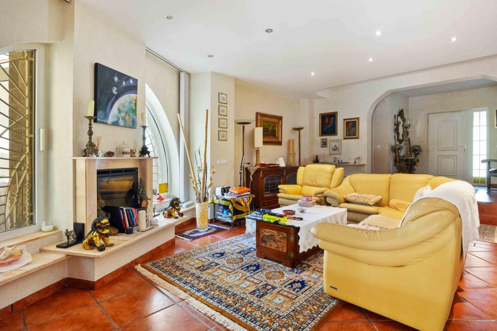 Prächtige freistehende Villa mit 3 Schlafzimmern, 4 Bädern, Fitnessraum, Sauna, Garage und Privatpool nur 1 km vom Strand - 11