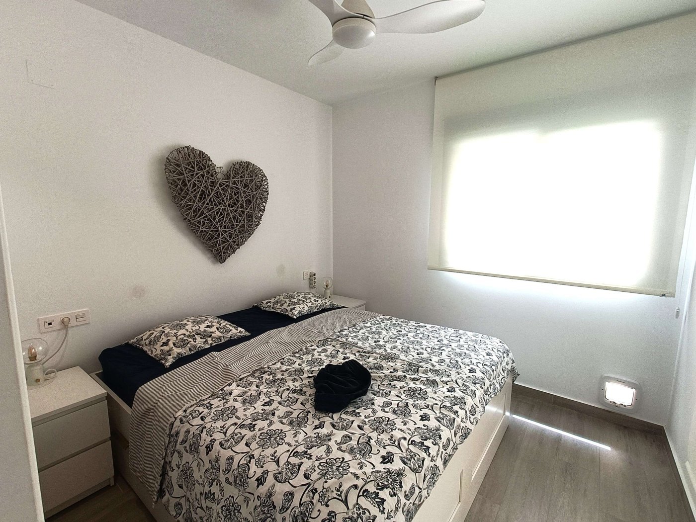 Moderne Erdgeschoss-Wohnung mit 3 Schlafzimmern, 2 Bädern, privatem Garten und Gemeinschaftspool - 11