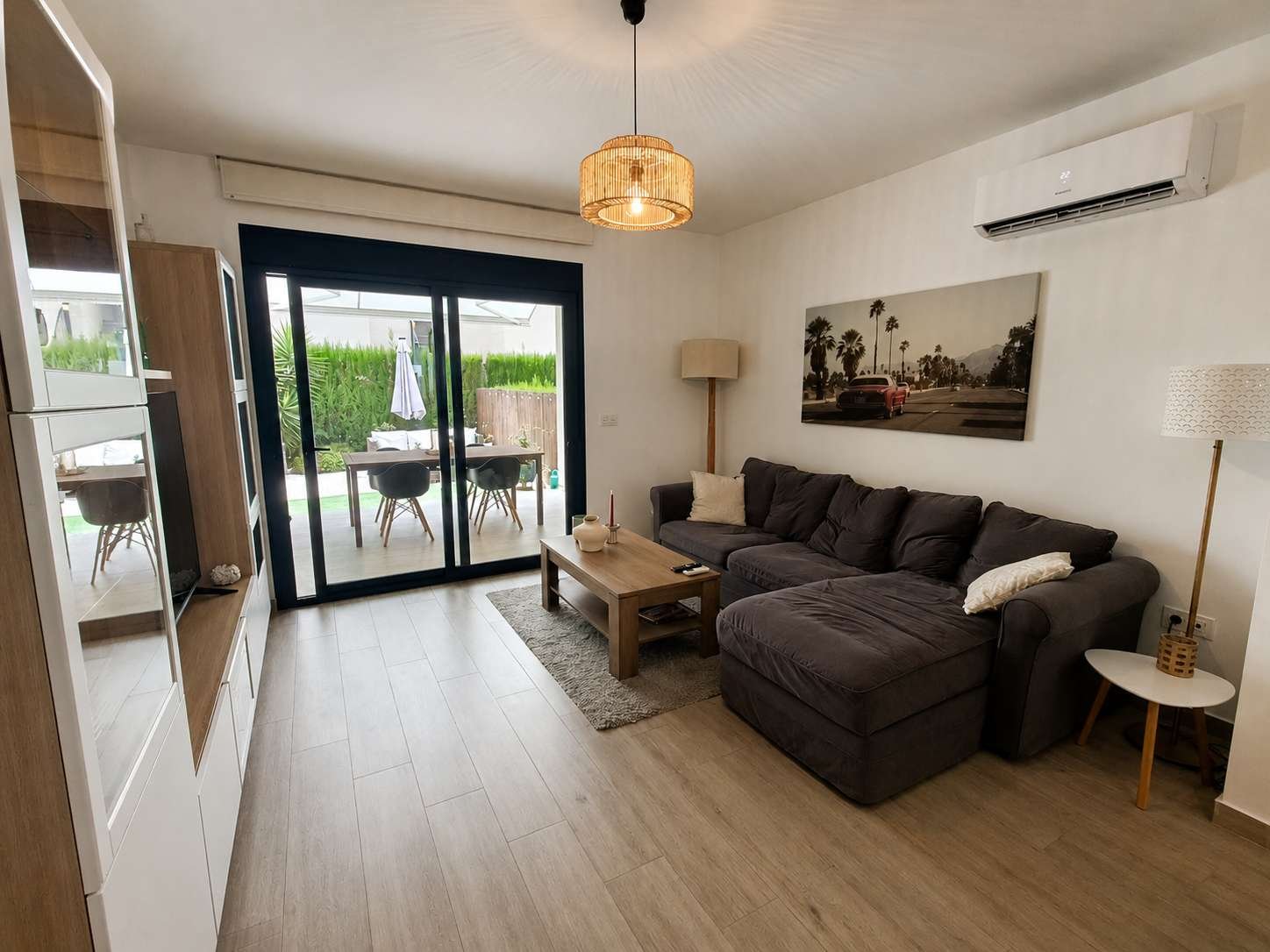Moderne Erdgeschoss-Wohnung mit 3 Schlafzimmern, 2 Bädern, privatem Garten und Gemeinschaftspool - 3