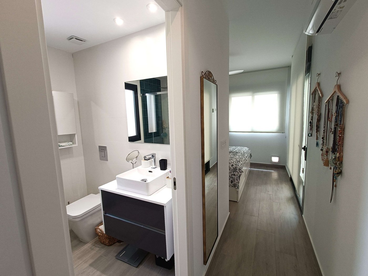 Moderne Erdgeschoss-Wohnung mit 3 Schlafzimmern, 2 Bädern, privatem Garten und Gemeinschaftspool - 15