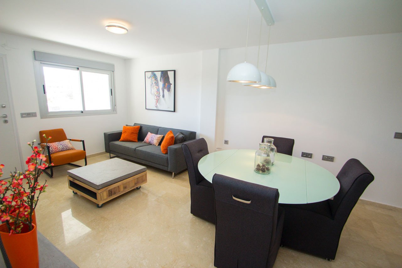 Wohnungen mit 2 Schlafzimmern, 2 Bädern, Gemeinschaftspool und Tiefgaragenstellplatz inmitten dreier Golfplätze - 6