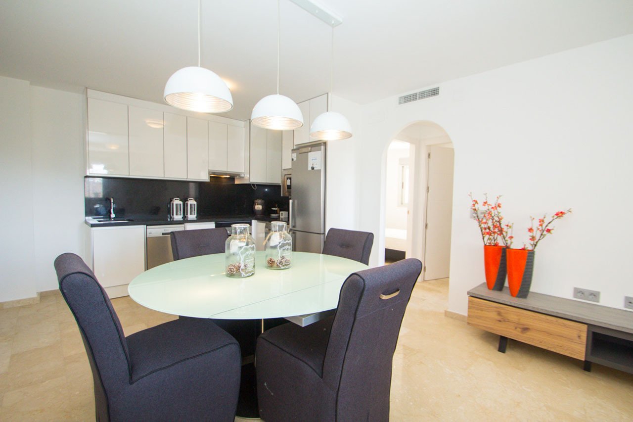 Wohnungen mit 2 Schlafzimmern, 2 Bädern, Gemeinschaftspool und Tiefgaragenstellplatz inmitten dreier Golfplätze - 3