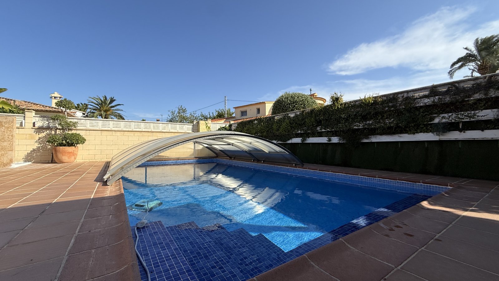 Exklusive Villa im mediterranen Stil, die Luxus, Energieeffizienz und hochwertige Materialien vereint - 38